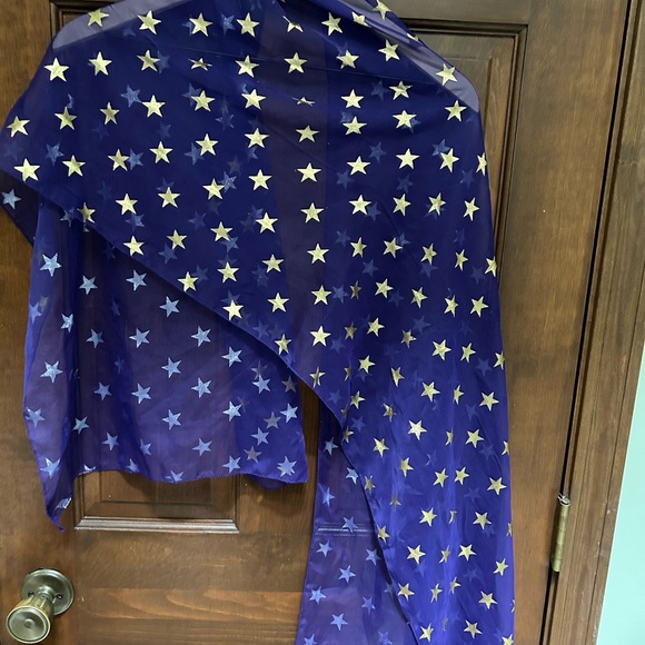 Pre-loved polyester Purple and Gold foil Star printed scarf. Made in Korea. - Picture 5 of 8